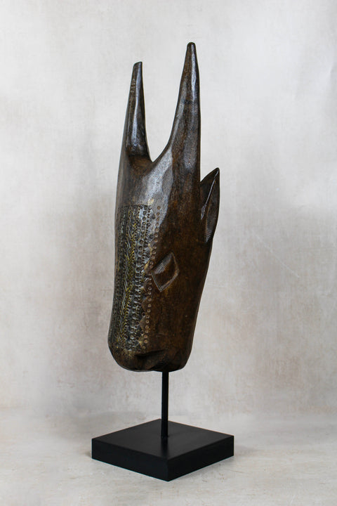 Mali Bullenmaske mit Treibarbeit aus Metall - 196.2