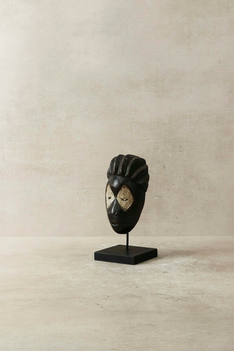 Hand carved African mask small - 60.11