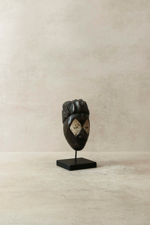Hand carved African mask small - 60.11