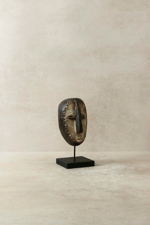 Petit masque africain sculpté à la main - 60,35