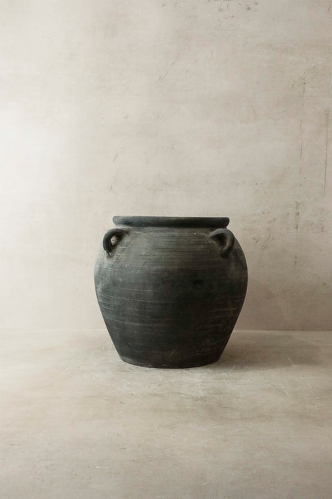 Vintage Dark pot with ears - E4.15