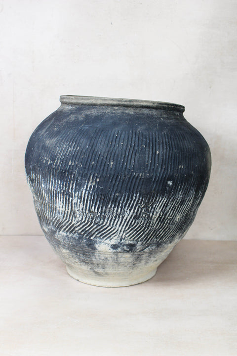 Vintage Textured Grey Pot - VT10