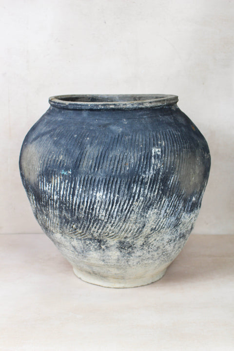 Vintage Textured Grey Pot - VT10