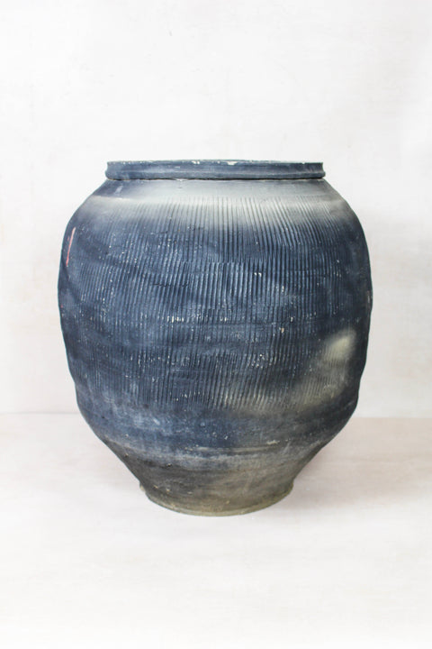 Vintage Textured Grey Pot - VT11