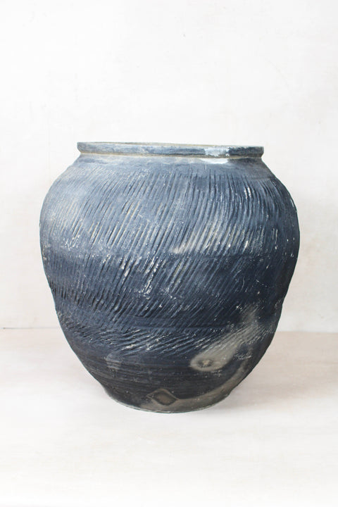 Vintage Textured Grey Pot - VT12