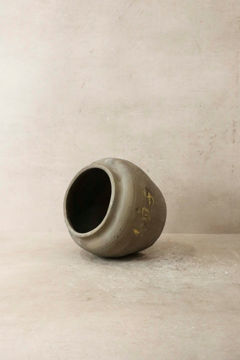 Vintage Dark Pot Nr. 44