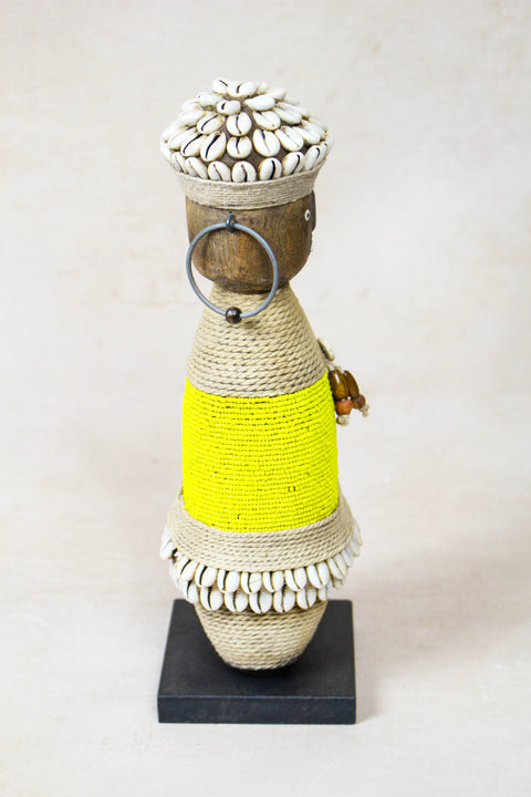 Poupée Namji - Jaune - 32cm - 132B