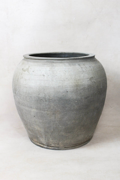 Vintage Dark Pot - 80
