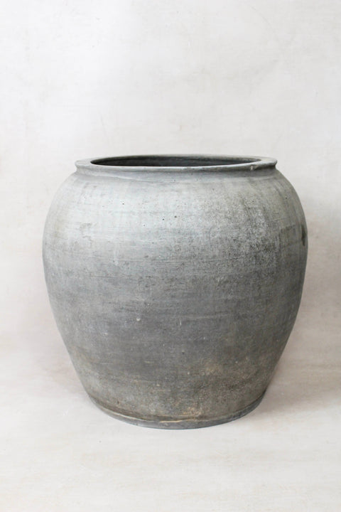 Vintage Dark Pot - 80
