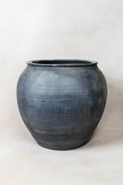 Vintage Dark Grey Pot - 82