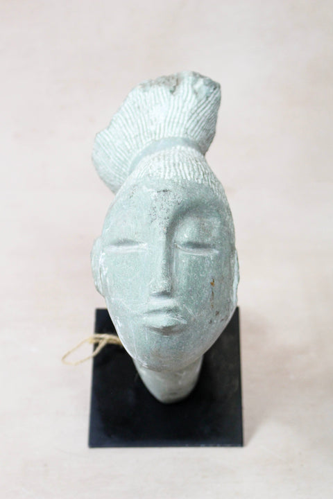 Stone head sculpture by Rizimu Chiwawa Zimbabwe 30.7