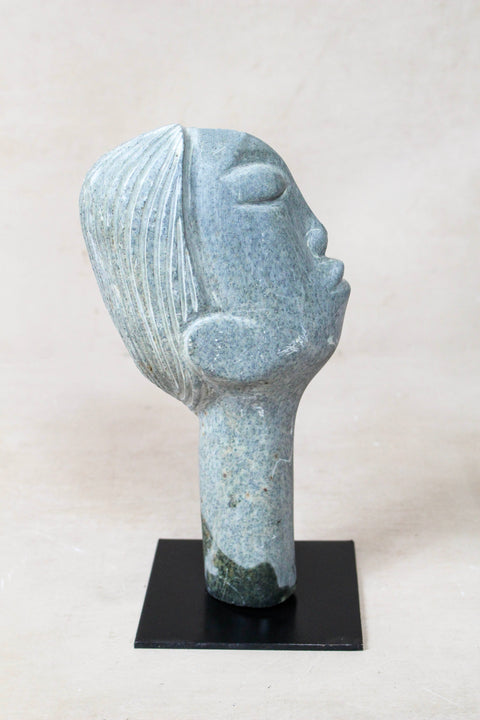 Stone head sculpture by Rizimu Chiwawa Zimbabwe 30.6