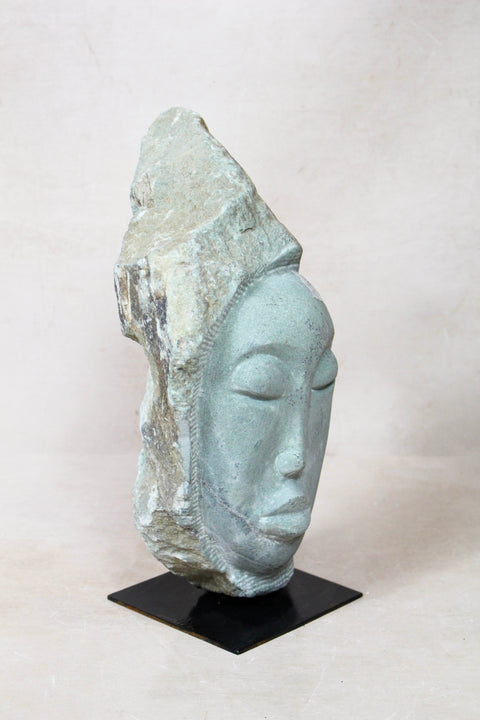 Stone head sculpture by Rizimu Chiwawa Zimbabwe 31.14