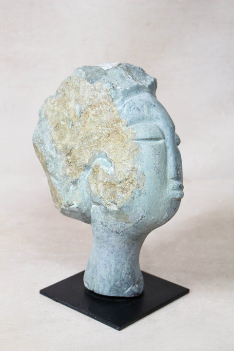 Stone head sculpture by Rizimu Chiwawa Zimbabwe 30.7