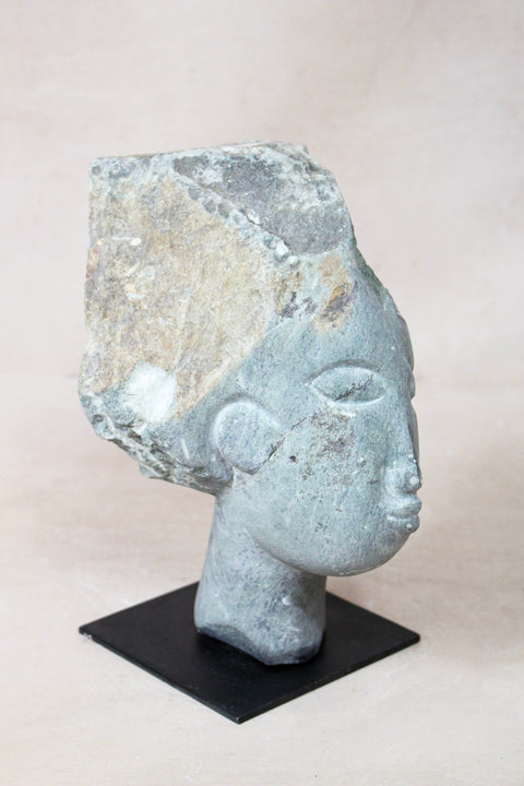 Stone head sculpture by Rizimu Chiwawa Zimbabwe 30.10