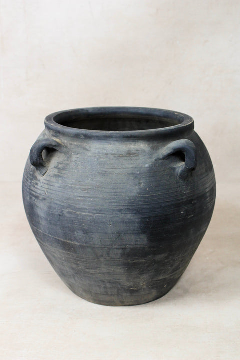 Vintage Dark pot with ears - E4.35