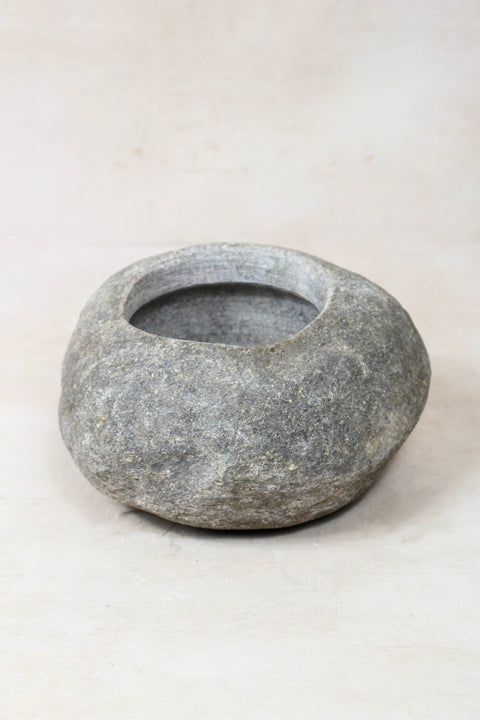 River Stone Planter Pot 22.4