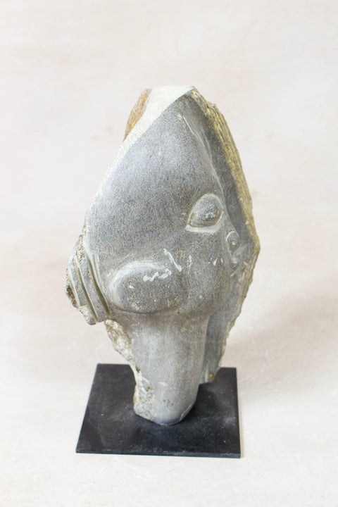 Stone head sculpture by Rizimu Chiwawa Zimbabwe 3003