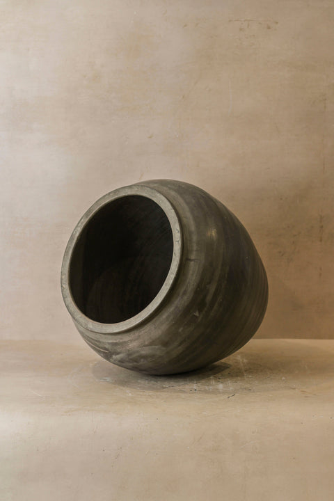 Vintage Dark Pot - Nr. 58
