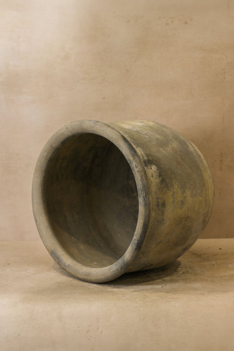Grands pots asiatiques gris anciens - L005
