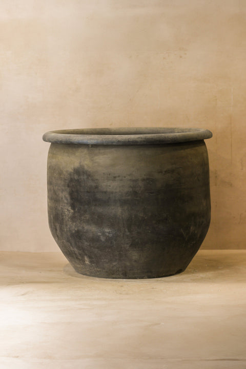 Grands pots asiatiques gris anciens - L010