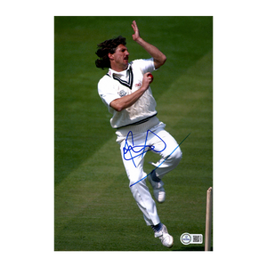 Ian Botham Signed 12x8 Photo