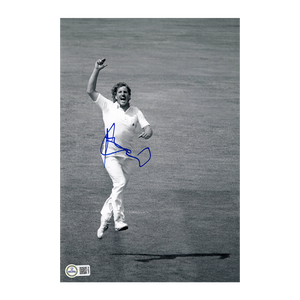Ian Botham Signed 12x8 Photo