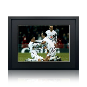 Dimitar Berbatov, Aaron Lennon & Jermaine Jenas Signed Tottenham Hotspur Image Deluxe Mount Frame