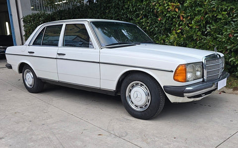 Mercedes-Benz - 250 W123 - 1977