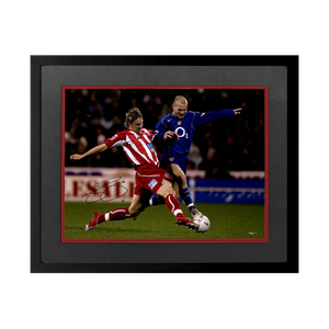 Phil Jagielka Signed Sheffield United 16x12 Image Deluxe Mount Frame