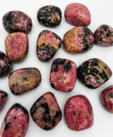 Rhodonite Tumblestone – Heart Healing, Emotional Balance & Self‑Love Crystal