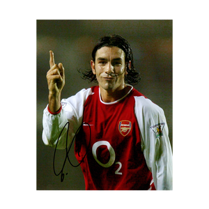 Robert Pires Signed 12x8 Photo