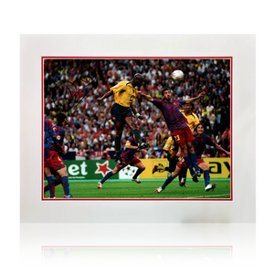 Sol Campbell Signed Arsenal Image Deluxe Mount