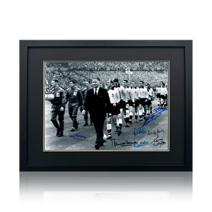 Tottenham Hotspur 1961 Squad Signed Image 3 Deluxe Mount Frame