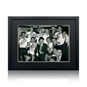 Tottenham Hotspur 1961 Squad Signed By 7 Image 3 Deluxe Mount Frame
