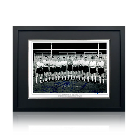 Tottenham Hotspur 1961 Squad Signed By 8 Image 4 Deluxe Mount Frame