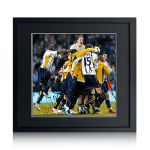 Tottenham Hotspur 2010 Squad Signed Image Deluxe Mount Frame