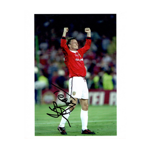 Teddy Sheringham Signed 12x8 Image