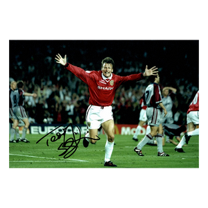Teddy Sheringham Signed 12x8 Image