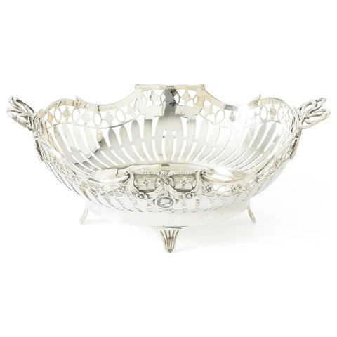 W.H. van Akkeren ('s-Gravenhage 1919) - Bread basket - .833 silver