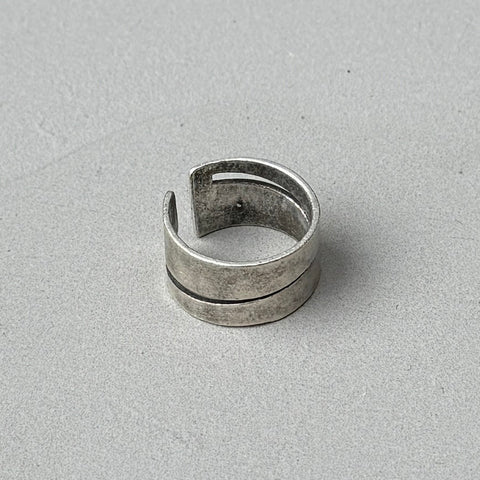 Cutout Silver Band Ring