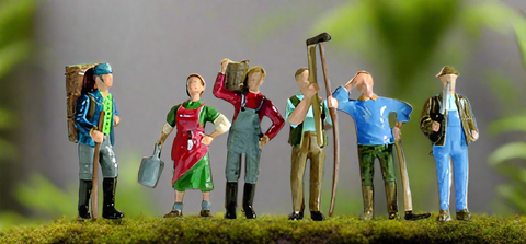 Wine Grower Terrarium Figures Set 15614