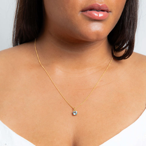 Pendentif en argent sterling et topaze bleue Beginnings P5458T