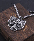 Bjorn Hildolvakappi - Bear Face Engraved Viking Necklace