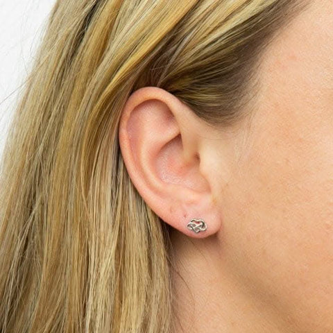 Ohrstecker mit keltischem Knoten und Herzmotiv A2074