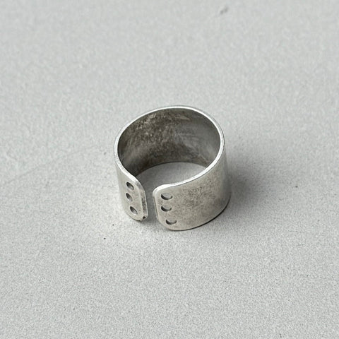 Circle Cutout Silver Band Ring