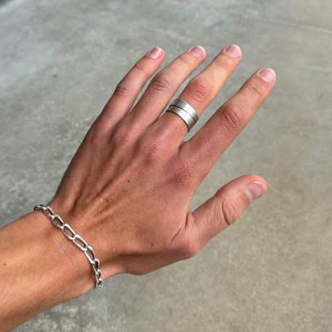 Cutout Silver Band Ring