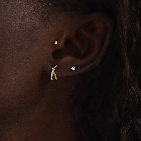 Boucles d'oreilles Ameya en forme de croix, plaquées or, argent sterling 925, cristal de créateur