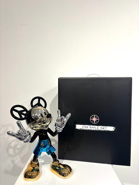 Van Apple - World Peace- Mickey Blue