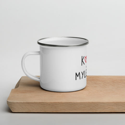 Kavos Mylėtojas white 12 oz enamel mug with silver rim, black Lithuanian Coffee Lover lettering and red hearts – view 7